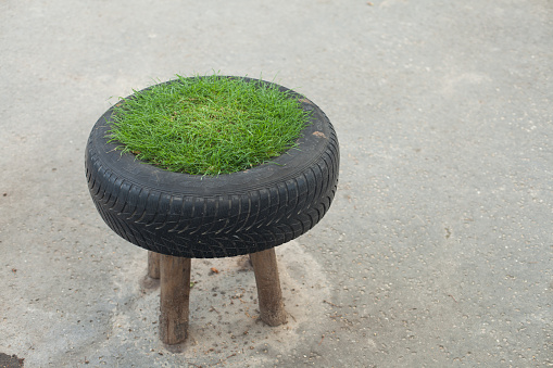 Upcycling tires into a stool