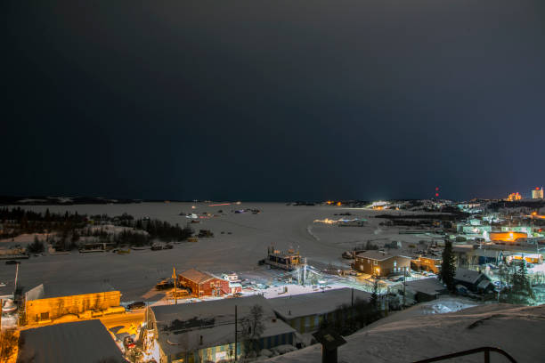 yellowknife - yellowknife zdjęcia i obrazy z banku zdjęć