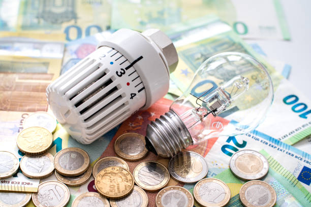koszt dostaw energii - european union currency euro symbol investment growth zdjęcia i obrazy z banku zdjęć