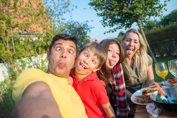20,700+ Family Funny Faces Stock Photos, Pictures & Royalty-Free Images -  iStock | Family faces, Family portrait, Family having fun
