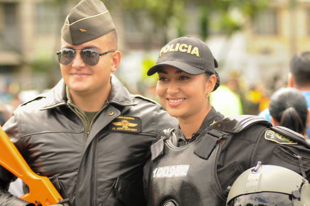 army special forces male and female pilots - solider major army saluting imagens e fotografias de stock