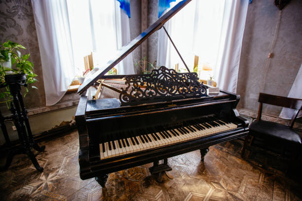 istock Old vintage piano 1436231651