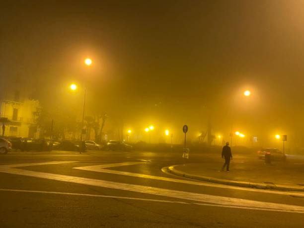 istock fog in the city 1436334674