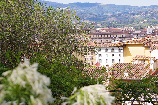 Photo prise depuis une colline au-dessus de Florence. Vue sur les toits de Florence, Toscane.