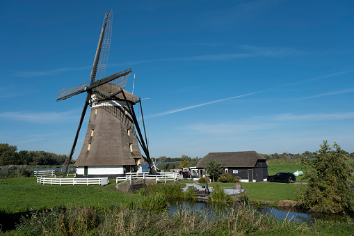 Eendrachtsmolen, Tweemanspolder, Zevenhuizen: The Eendrachtsmolen is an bosom mill and takes care of the water drain from the adjacent Eendrachtspolder