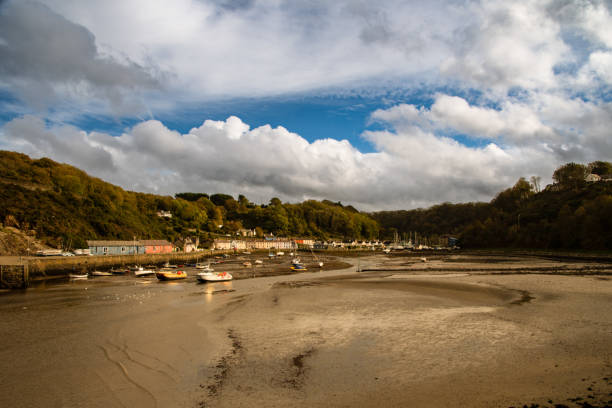 Fishguard  lower town  small fishing  town autumn  scene  picturesque  fishing  village teifi river stock pictures, royalty-free photos & images