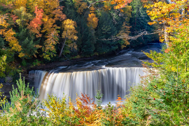 istock Tahquamenon falls during brilliant autumn colors 1436499841