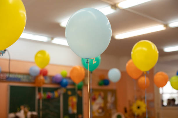 学校の熱気球。学校の教室での休日。休日の詳細。 - helium ストックフォトと画像