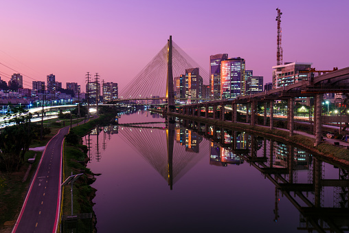 Puente Estaiada en la ciudad de Sao Paulo photo