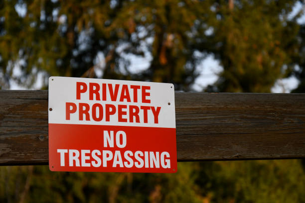 istock Red and White No Trespassing Sign 1436574397