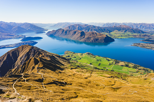 A mesmerizing view of Roys Peak in New Zealand