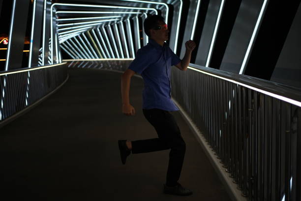 Metaverse people are running