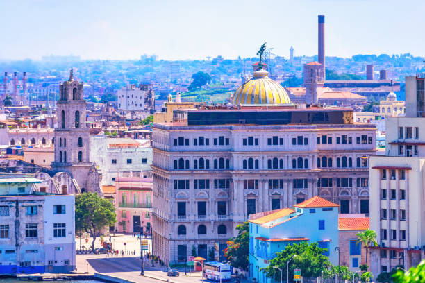 istock Old Havana Colonial Building 1436745674