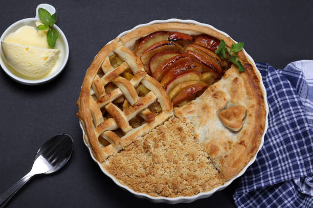 postre de manzana concoct - baked apple food meal dessert fotografías e imágenes de stock