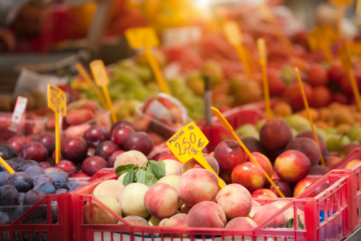 Quench your thirst and satisfy your cravings with the lusciousness of fruit at the street market
