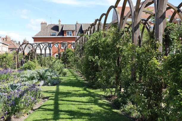 istock Calais - Tudor Garden 1436899795