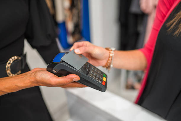 istock Contactless Payment Methods in Fashion Business 1436909237