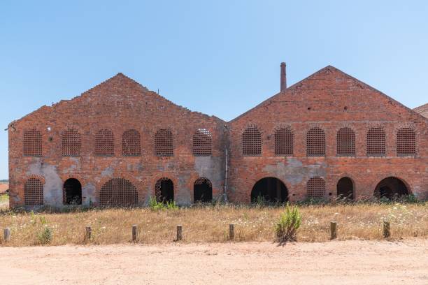 istock Facade of old ruined brick making factories 1437027627