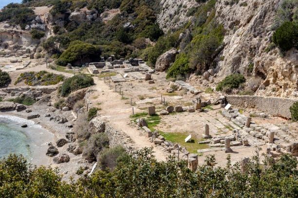 the sanctuary of the goddess hera akraia in a small cove of the corinthian gulf (archaeological site heraion, loutraki-perachora, greece) - gulf of corinth imagens e fotografias de stock