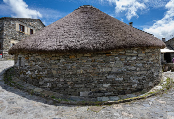 istock Thatched Stone Cottage in O Cebreiro, Spain 1437084890