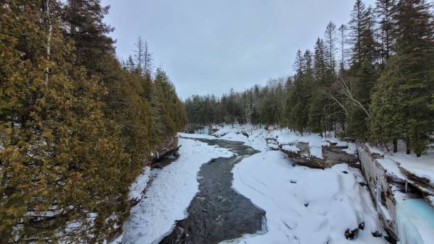 istock Above the ice of Portneuf (photo4) 1437147902
