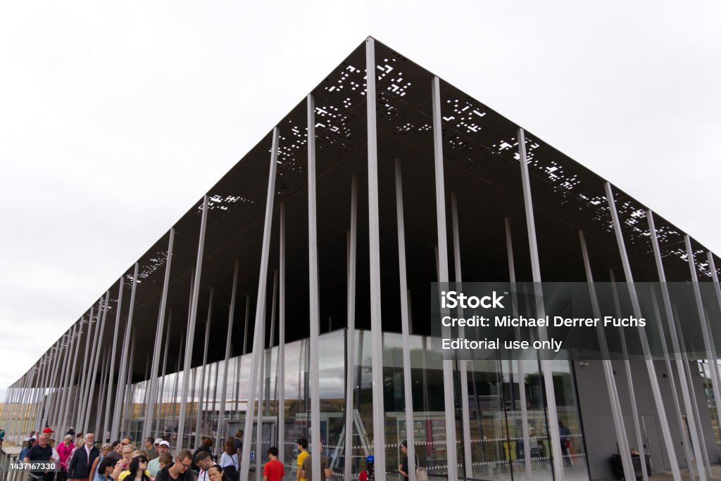 イギリスの先史時代の遺跡にある近代建築 イギリスのストックフォトや画像を多数ご用意 イギリス, イングランド, ウィルトシャー州