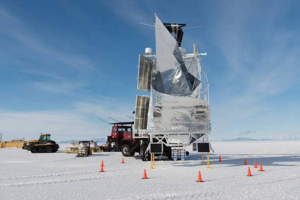 lanzamiento de globo de larga duración - arctic station snow science fotografías e imágenes de stock