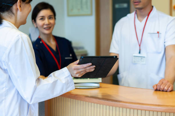 istock Doctors having a meeting at the nurse station 1437202632