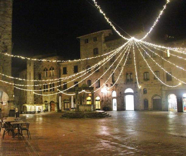 Italy - Tuscany- San Gimignano village - médiéval street un the night stock photo