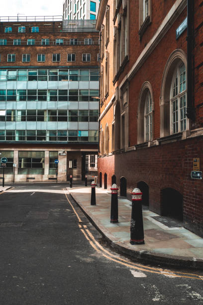 istock Classic architectural wall in London street 1437315402