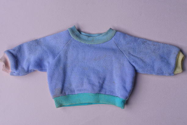 istock one small old dirty violet sweater 1437327090