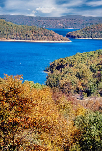 istock Beaver Lake Arkansas Ozarks Fall Autumn Colors 1437334253