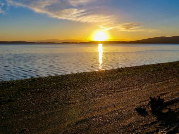 istock Sunrise in Vancouver Island 1437338104