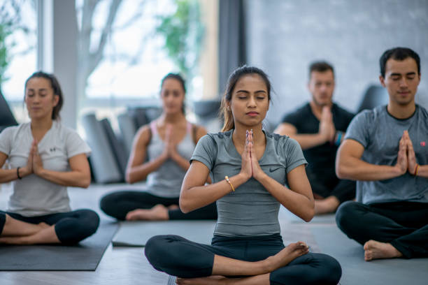 istock Mature Adult Yoga Class 1437379066