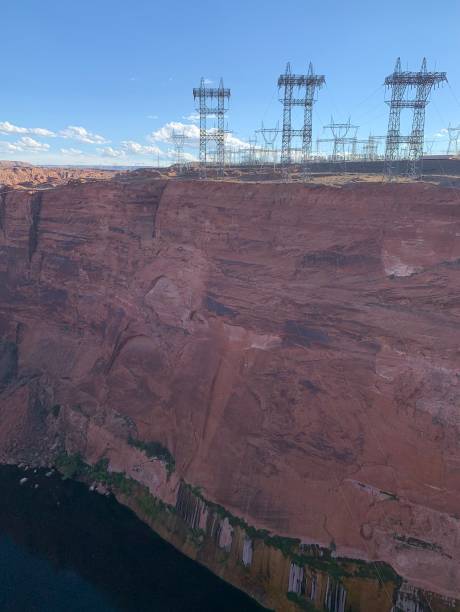 istock Glen Canyon power lines 1437418745