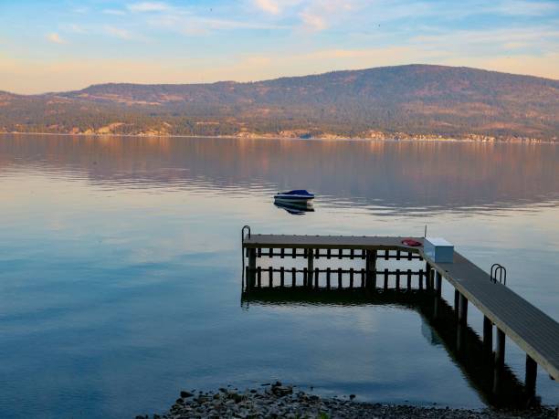 istock Okanagan Lake at Sunset 1437426640