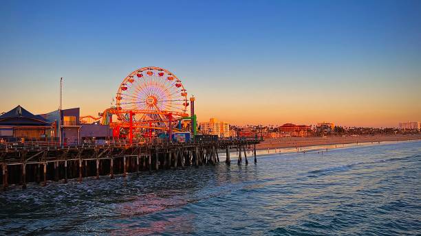 santa monica pier - ferris wheel santa monica pier santa monica wheel stock-fotos und bilder