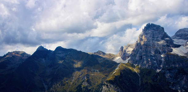 istock South Tyrolean Alps in autumn 1437463287