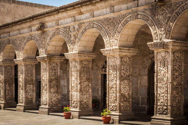 il monastero di santa catalina di siena, patrimonio dell'umanità dell'unesco, luogo storico ad arequipa, perù - santa catalina monastery foto e immagini stock