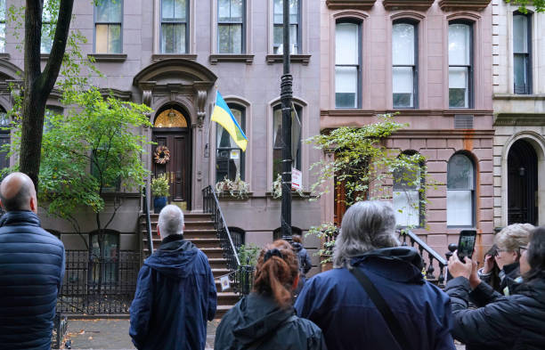 fans flock to the home of the fictitious TV character Carrie Bradshaw of Sex and the City, in the West Village of Manhattan stock photo