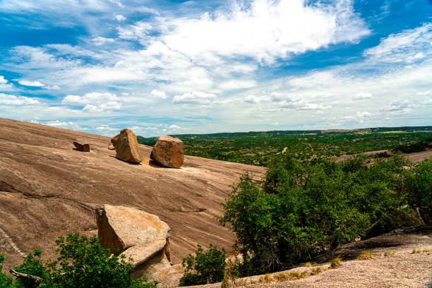 istock Rocks with a vegetation and skyline in the background 1437640615