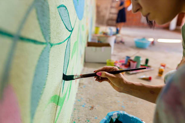 istock Painting the leaves 1437647015