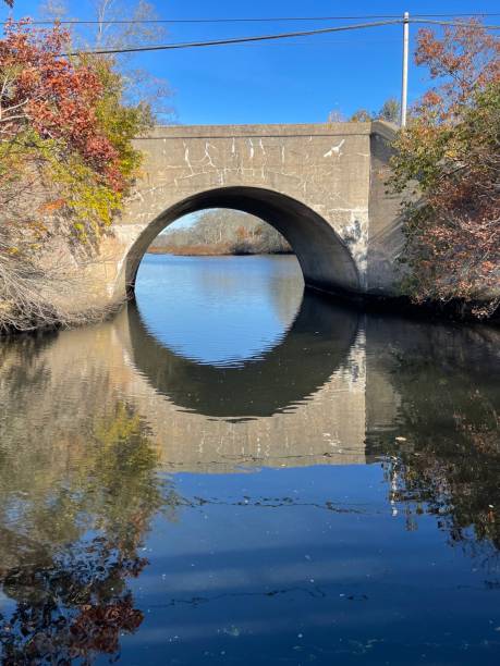 istock Water Tunnel in Autumn 1437741309