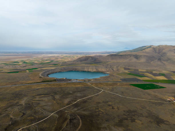 crater lake - arid climate asia color image day foto e immagini stock