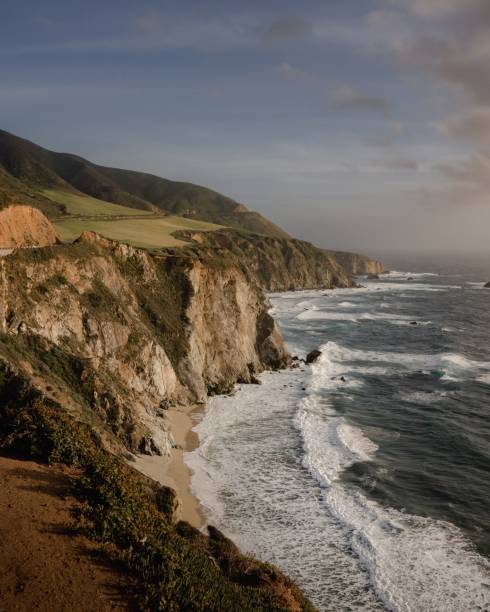 istock Scenery of a cliffy shore 1437840133