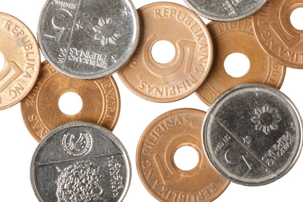 istock Close up of old and new 5 Sentimo Philippines coins 1437844687