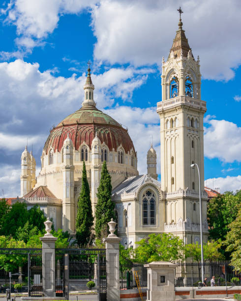 church of san manuel y san benito in spain - san manuel y san benito imagens e fotografias de stock