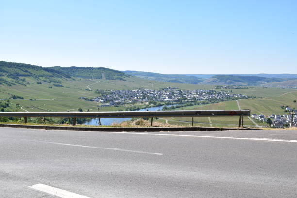 istock road above Mosel valley 1437940470