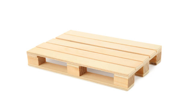 istock One small wooden pallet isolated on white 1437985402