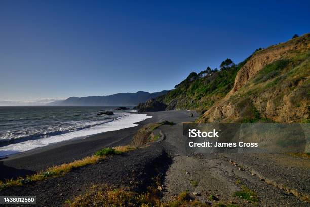 Black Sand Beach Shelter Cove California Stock Photo - Download Image Now - Beach, Black Sand, Breaking Wave